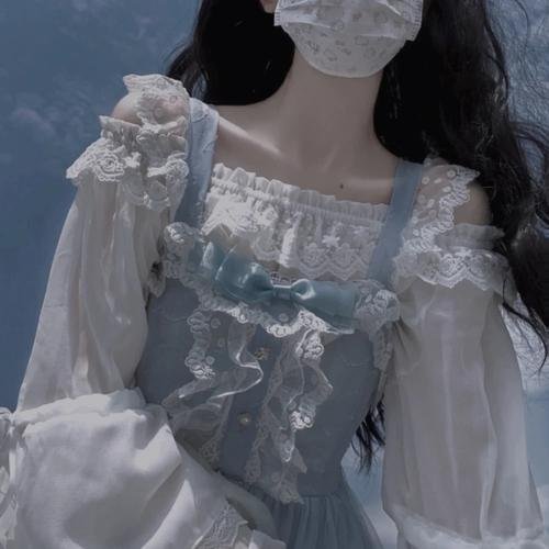 孖胎斗女巫